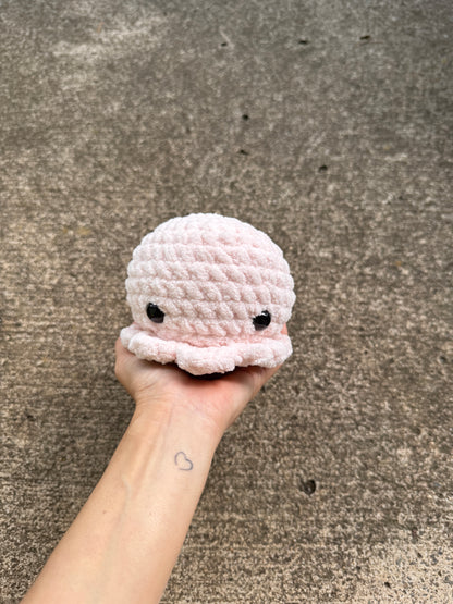 Crochet Octopus – Your Perfect Companion for Stress Relief and Comfort!